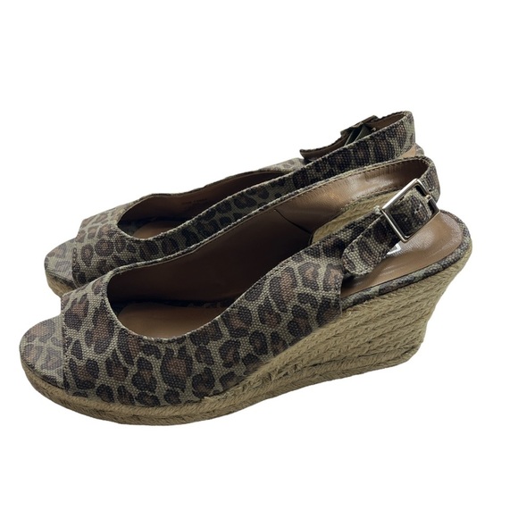 Chicos Women's Wedge Leopard Animal Print Sandals Size 8 - Picture 1 of 6